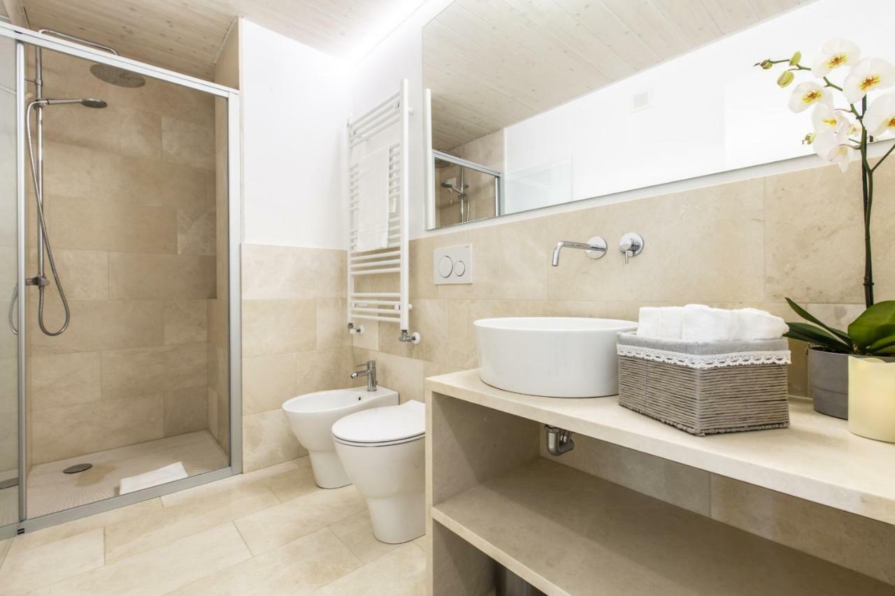ונציה Elegant Fornasa Vecia, Canal View With A Beautiful Garden R&R מראה חיצוני תמונה