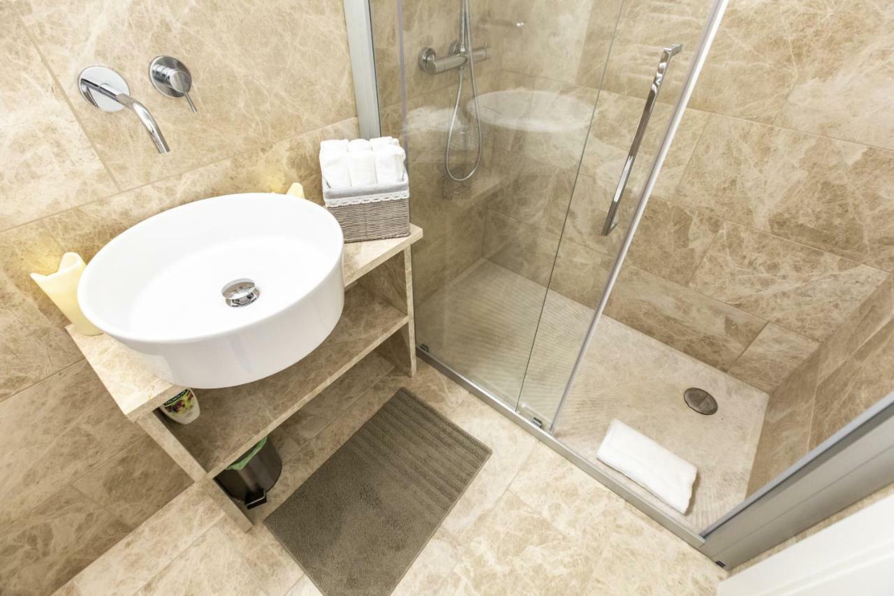 ונציה Elegant Fornasa Vecia, Canal View With A Beautiful Garden R&R מראה חיצוני תמונה