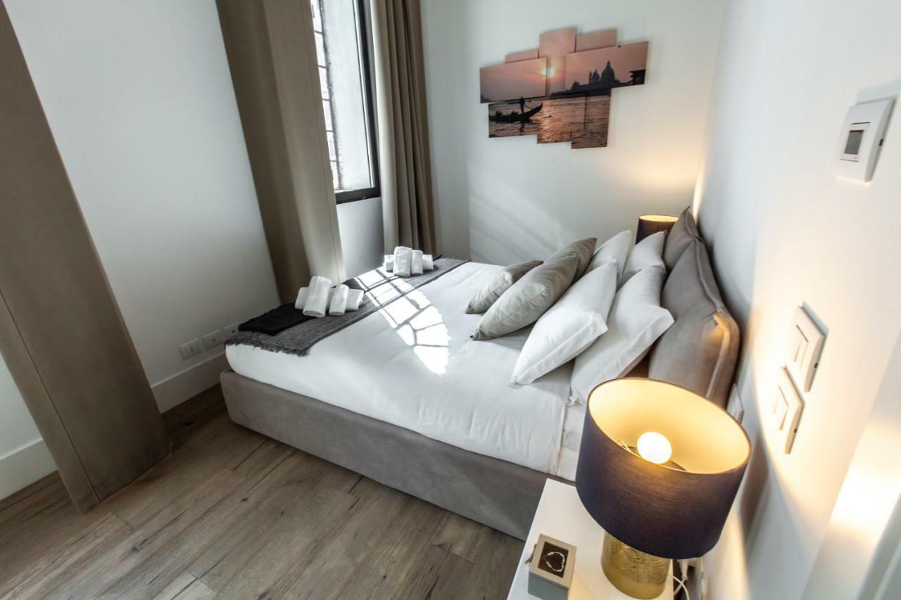 ונציה Elegant Fornasa Vecia, Canal View With A Beautiful Garden R&R מראה חיצוני תמונה